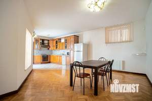 Дом 340м², 2-этажный, участок 3 сот.  