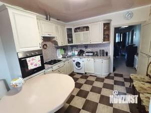 Дом 160м&sup2;, 2-этажный, участок 3 сот.  