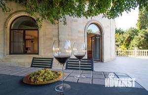 Дом 560м², 3-этажный, участок 26 сот.  