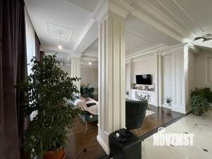Дом 350м², 2-этажный, участок 6 сот.  