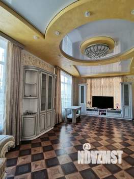 Дом 264м&sup2;, 2-этажный, участок 3 сот.  