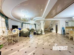 Дом 276м&sup2;, 2-этажный, участок 6 сот.  