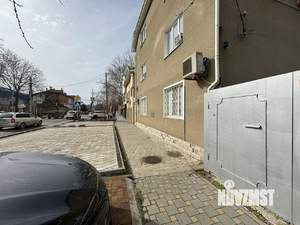 Дом 275м&sup2;, 3-этажный, участок 1 сот.  