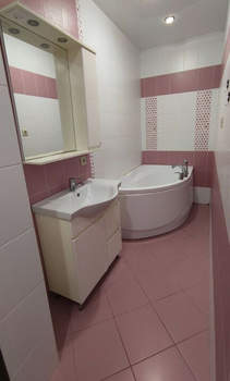 Дом 130м&sup2;, 3-этажный, участок 1 сот.  