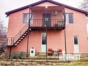 Дом 220м², 2-этажный, участок 6 сот.  