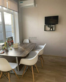 Дом 137м&sup2;, 2-этажный, участок 3 сот.  