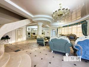 Дом 276м&sup2;, 2-этажный, участок 6 сот.  