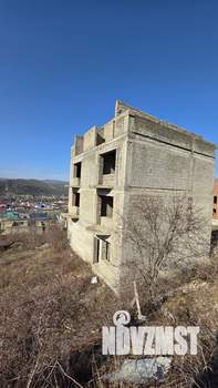 Дом 106м&sup2;, 3-этажный, участок 8 сот.  