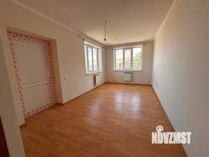 Дом 180м², 2-этажный, участок 5 сот.  