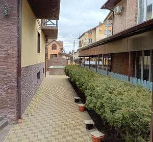 Дом 364м&sup2;, 3-этажный, участок 9 сот.  