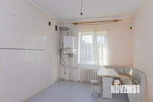 Дом 233м&sup2;, 3-этажный, участок 4 сот.  