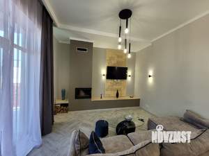 Дом 250м&sup2;, 2-этажный, участок 7 сот.  