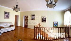 Дом 500м², 4-этажный, участок 8 сот.  