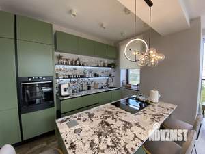 Дом 441м&sup2;, 4-этажный, участок 18 сот.  