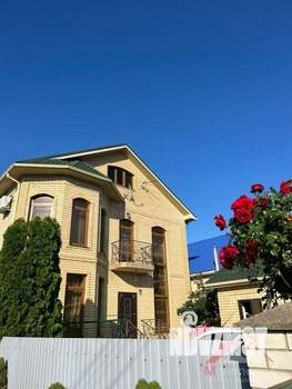 Дом 206м², 3-этажный, участок 5 сот.  