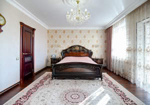 Дом 304м&sup2;, 2-этажный, участок 6 сот.  