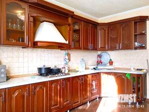 Дом 195м², 2-этажный, участок 10 сот.  