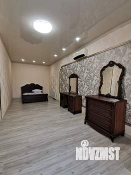 Дом 264м&sup2;, 2-этажный, участок 3 сот.  