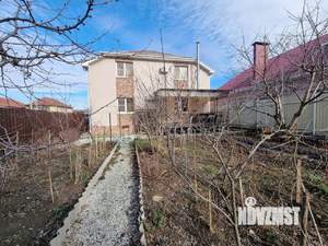 Дом 197м&sup2;, 2-этажный, участок 4 сот.  