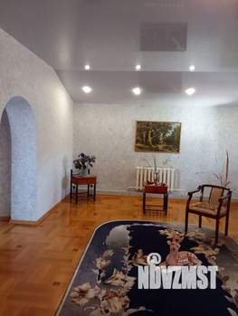 Дом 267м&sup2;, 2-этажный, участок 9 сот.  