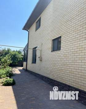 Дом 180м&sup2;, 2-этажный, участок 4 сот.  