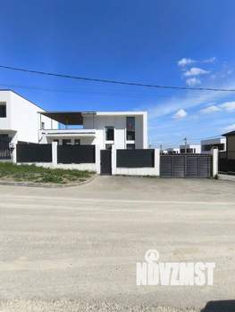 Дом 183м&sup2;, 2-этажный, участок 4 сот.  