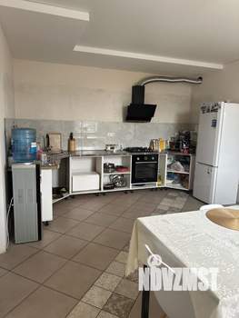 Дом 270м&sup2;, 2-этажный, участок 3 сот.  