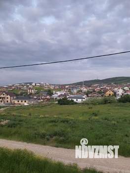 Дом 100м&sup2;, 2-этажный, участок 3 сот.  