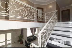 Дом 420м&sup2;, 2-этажный, участок 6 сот.  