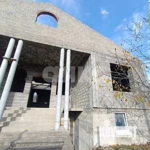 Дом 300м&sup2;, 1-этажный, участок 5 сот.  