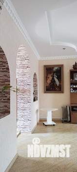 Дом 220м², 2-этажный, участок 7 сот.  