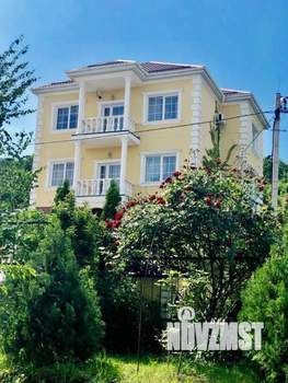 Коттедж 300м&sup2;, 3-этажный, участок 8 сот.  