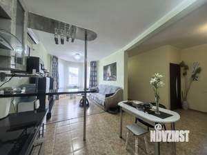 Дом 81м&sup2;, 2-этажный, участок 6 сот.  