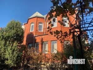 Дом 392м², 2-этажный, участок 6 сот.  