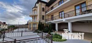 Дом 738м&sup2;, 3-этажный, участок 10 сот.  