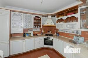 Таунхаус 230м², 2-этажный, участок 2 сот.  