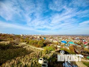 Дом 303м&sup2;, 3-этажный, участок 7 сот.  