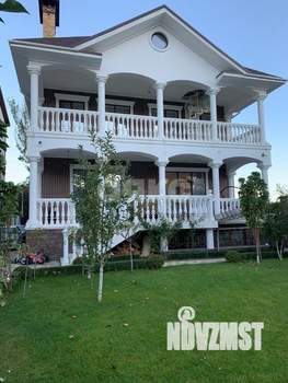 Дом 576м&sup2;, 2-этажный, участок 7 сот.  