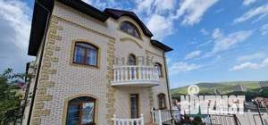 Дом 738м&sup2;, 3-этажный, участок 10 сот.  