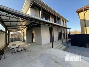 Дом 218м&sup2;, 2-этажный, участок 6 сот.  