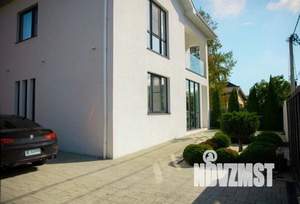 Дом 180м&sup2;, 2-этажный, участок 7 сот.  