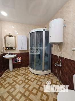 Коттедж 220м², 2-этажный, участок 6 сот.  