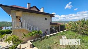 Дом 532м&sup2;, 3-этажный, участок 10 сот.  