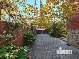 Дом 392м&sup2;, 2-этажный, участок 6 сот.  