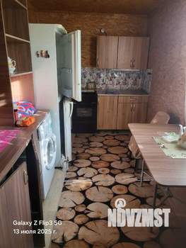 Дом 40м&sup2;, 2-этажный, участок 6 сот.  