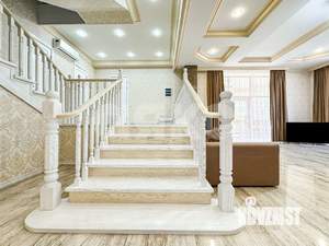 Дом 387м&sup2;, 2-этажный, участок 6 сот.  