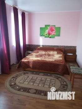 Дом 214м², 2-этажный, участок 8 сот.  