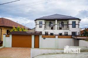 Дом 295м&sup2;, 2-этажный, участок 5 сот.  