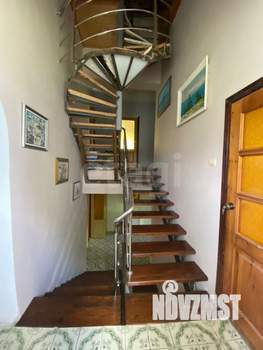 Дом 300м&sup2;, 2-этажный, участок 10 сот.  