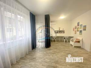 Таунхаус 170м&sup2;, 3-этажный, участок 1 сот.  